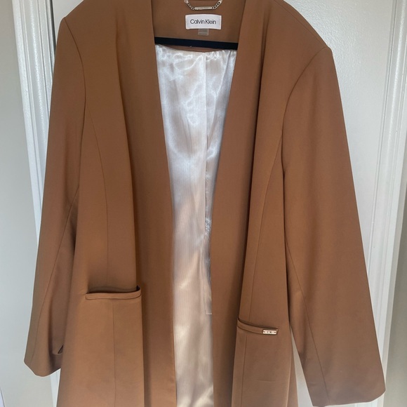 NWOT Calvin Klein Woman’s Suit - Picture 2 of 7